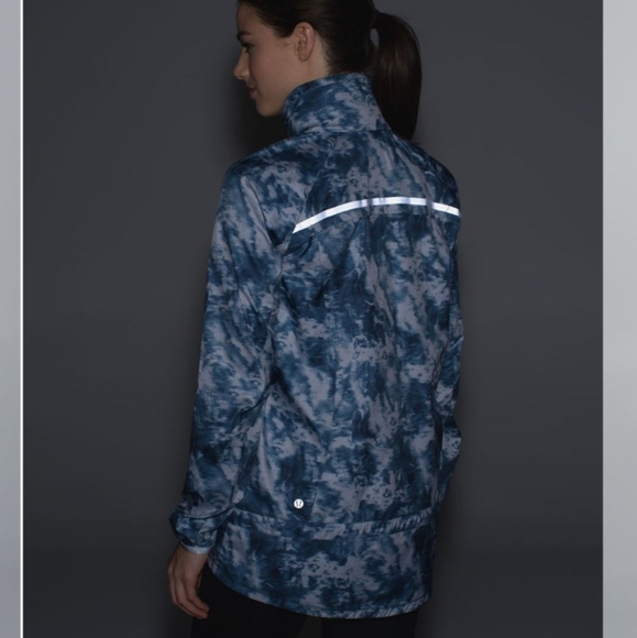 Lululemon Miss Misty Jacket II Size 2 - Picture 2 of 6
